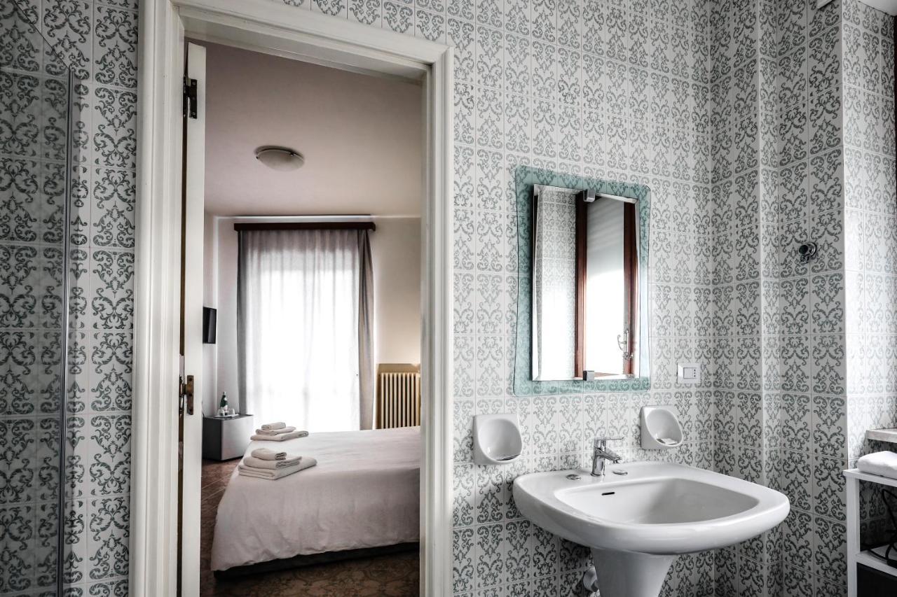 2 Santi - Suite And Rooms Lecce Exterior foto