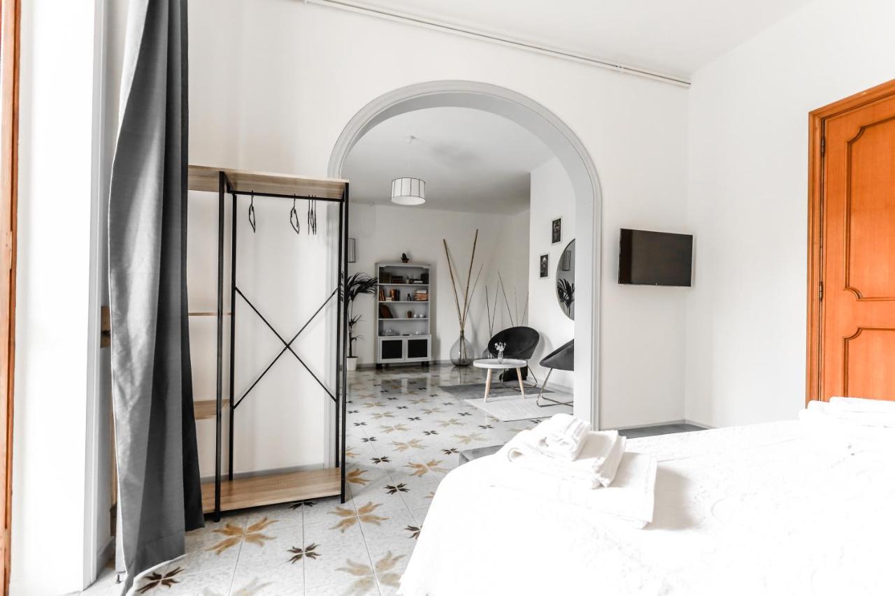 2 Santi - Suite And Rooms Lecce Exterior foto